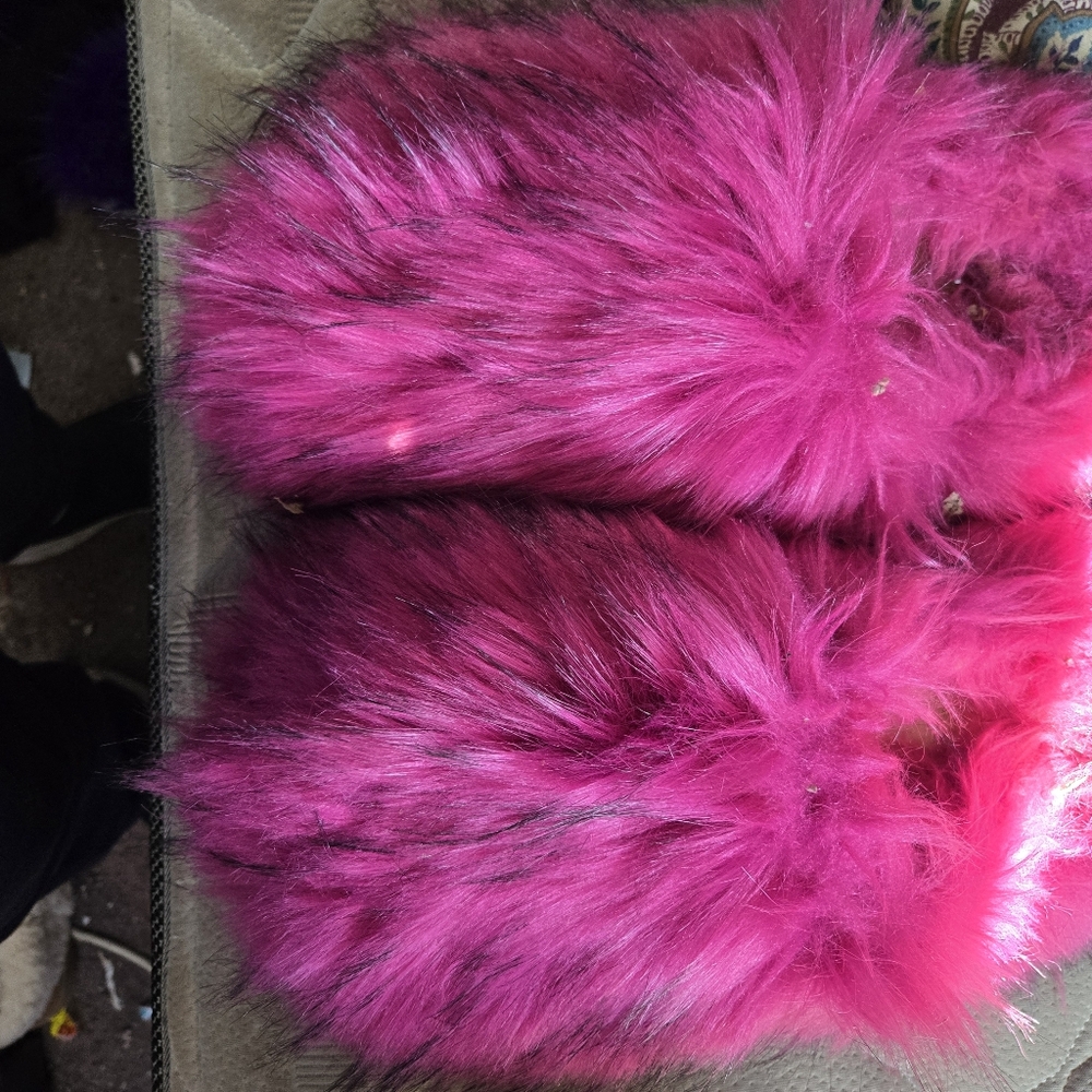 Vibrant Pink Faux Fur Slippers